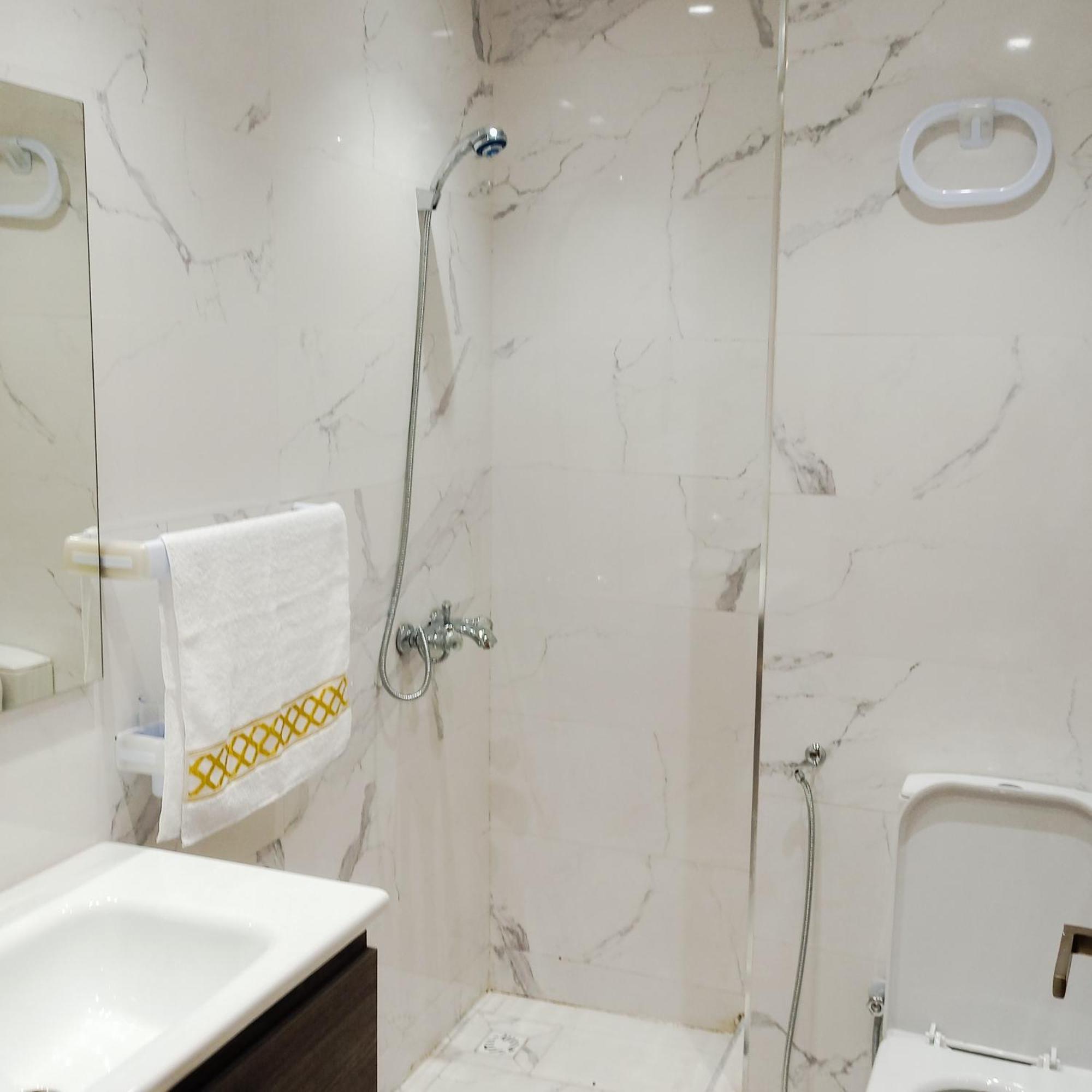 Super Apartement Totalement Neuf Et Climatise A Cote Du Centre Commercial Marjane M2 Tanger Exterior foto
