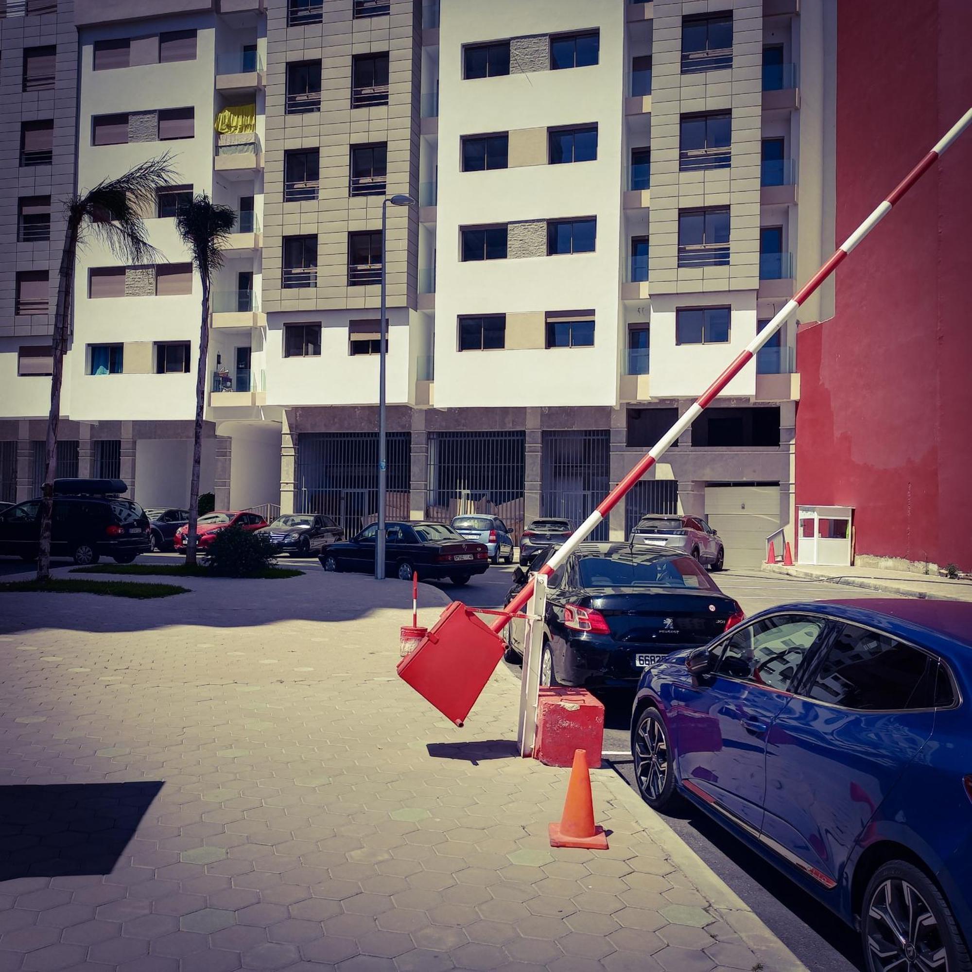 Super Apartement Totalement Neuf Et Climatise A Cote Du Centre Commercial Marjane M2 Tanger Exterior foto