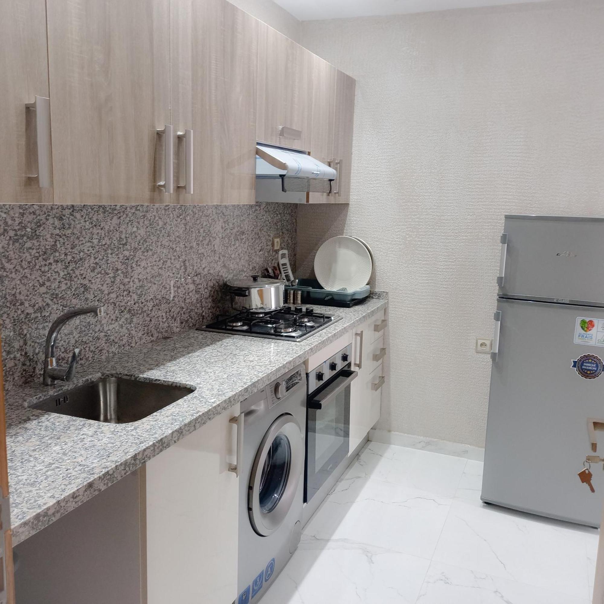Super Apartement Totalement Neuf Et Climatise A Cote Du Centre Commercial Marjane M2 Tanger Exterior foto