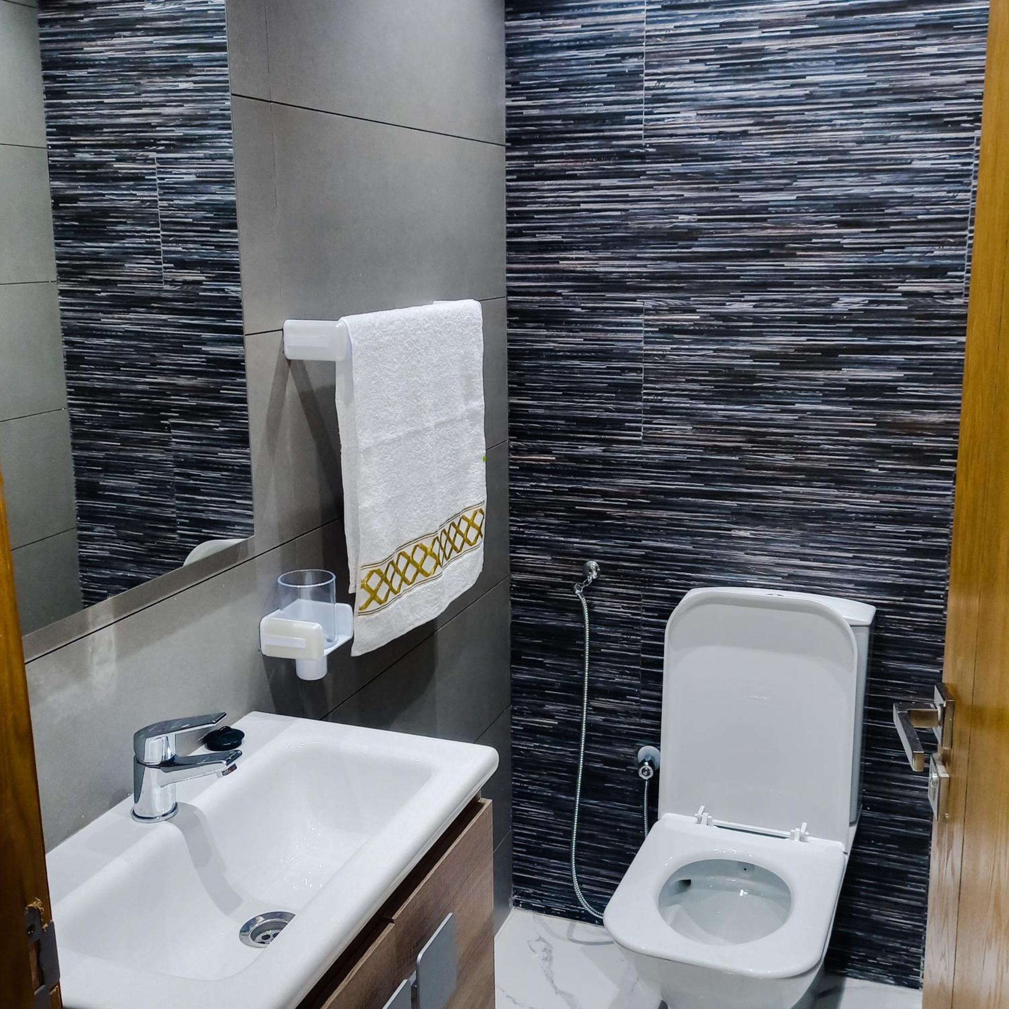 Super Apartement Totalement Neuf Et Climatise A Cote Du Centre Commercial Marjane M2 Tanger Exterior foto